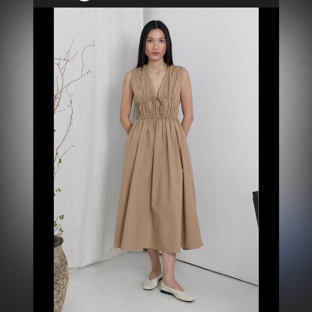 Mod Ref The Cecilia Dress Ruched V-Neck Midi Dress